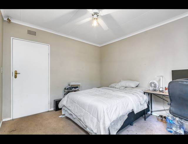 6 BEDROOM HOUSE FOR SALE IN WOODMEAD